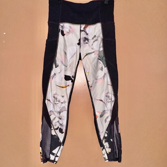 Athleta Pants - Athleta Blossom Intuition High Rise 7/8 Leggings - M